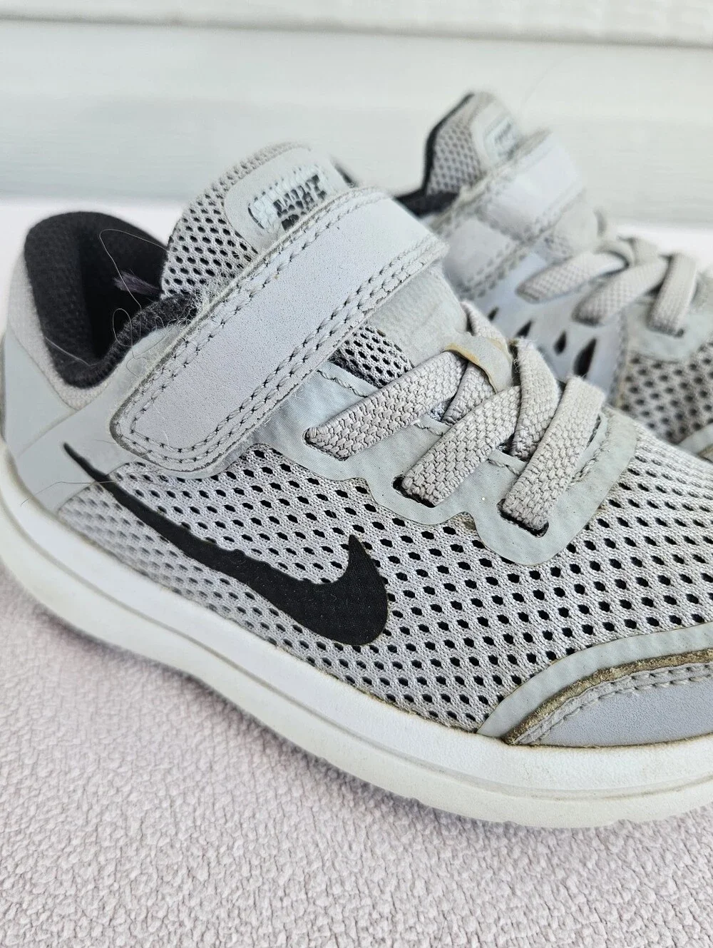 Nike Flex 2016 RN Athletic Sneaker Toddler SZ 7C Grey Hook & Loop 834280-002